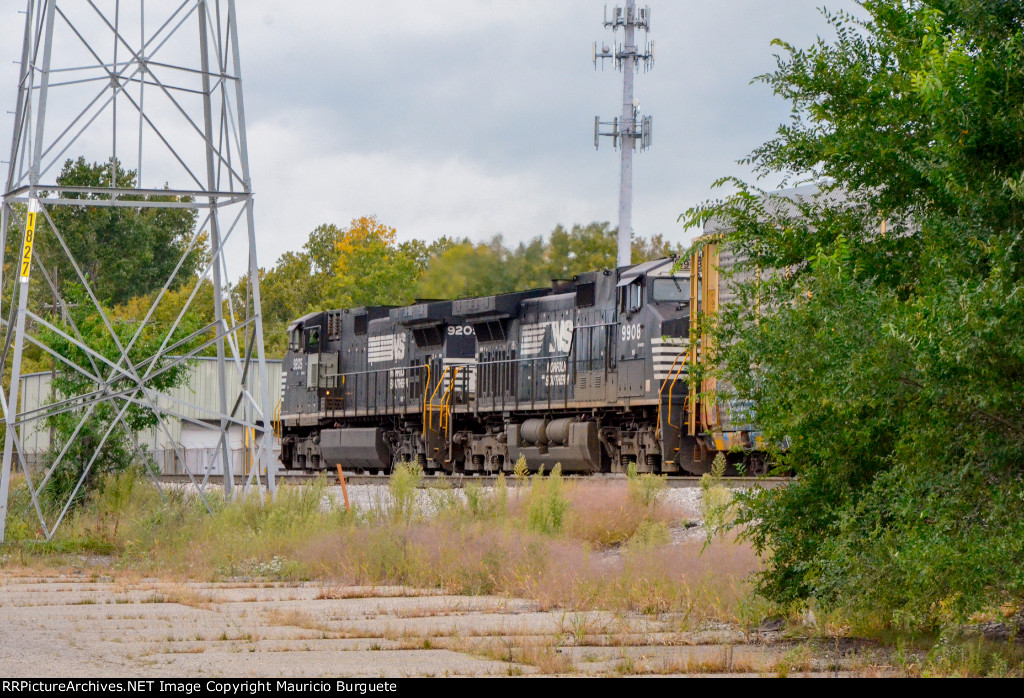 NS D9-40CW Locomotives